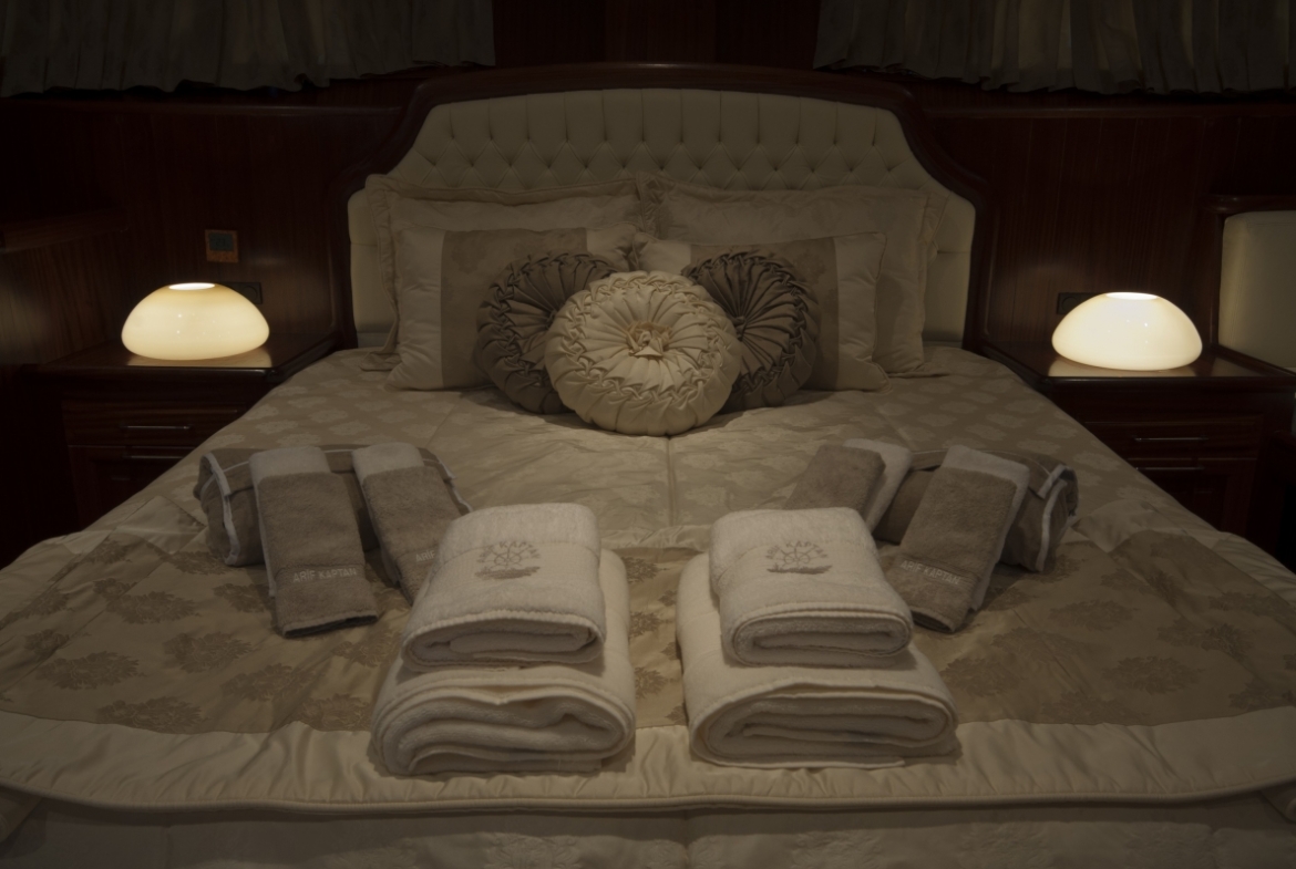 Arif Kaptan A Gulet Luxury Bodrum Yacht Charter 6 Cabins Air Condition