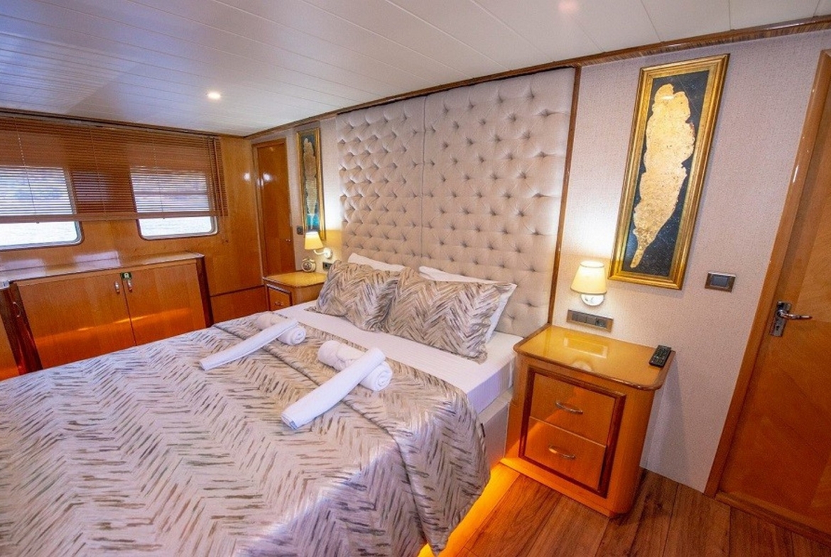 Simay s Motor Yacht