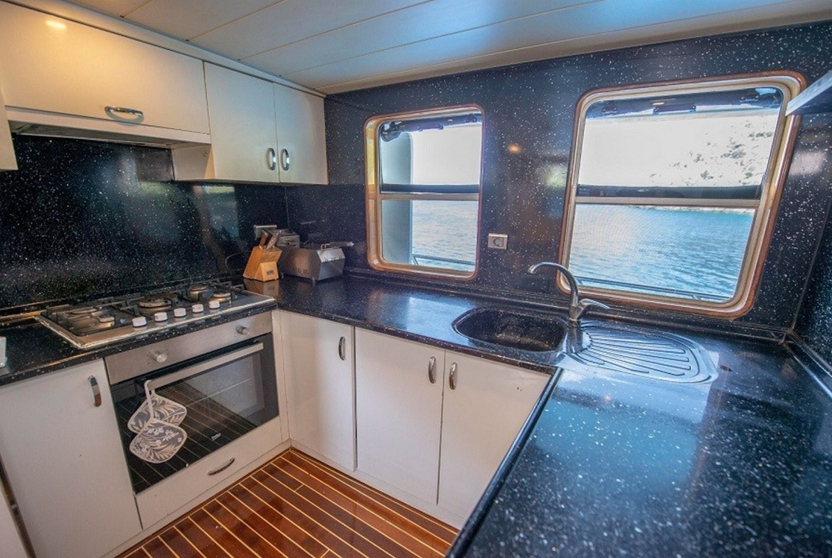 Simay s Motor Yacht