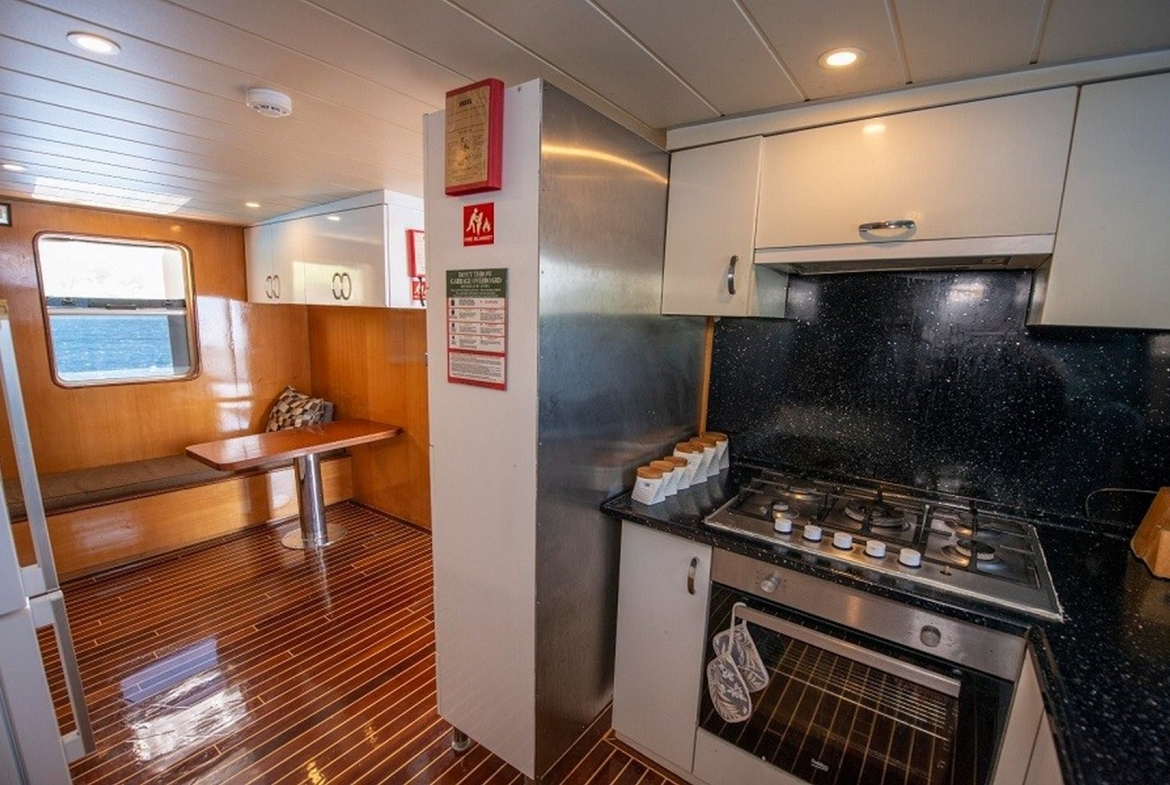 Simay s Motor Yacht