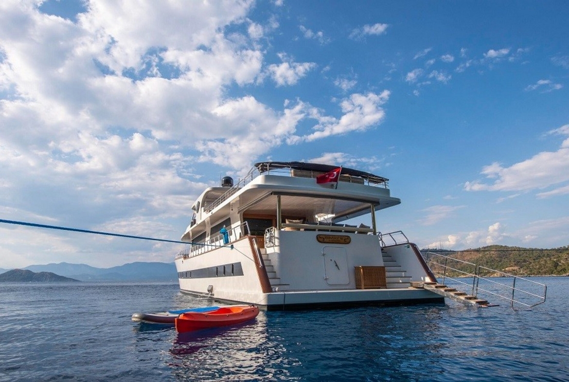 Simay s Motor Yacht