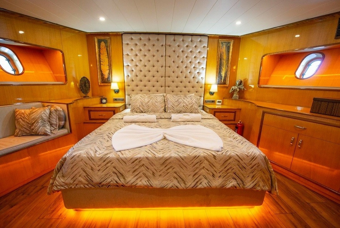 Simay s Motor Yacht