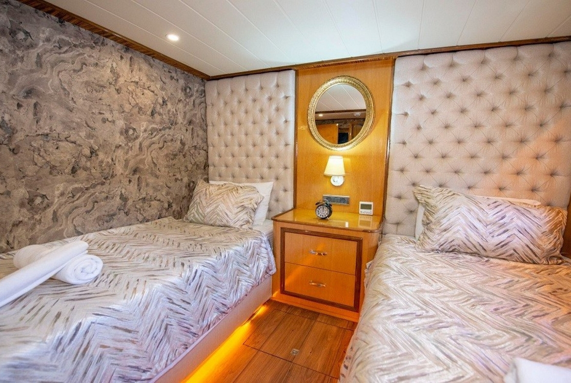 Simay s Motor Yacht