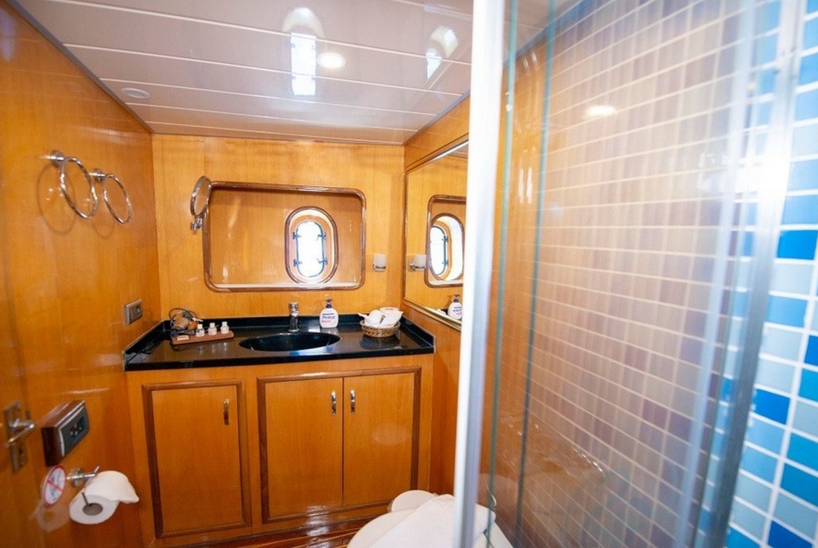 Simay s Motor Yacht