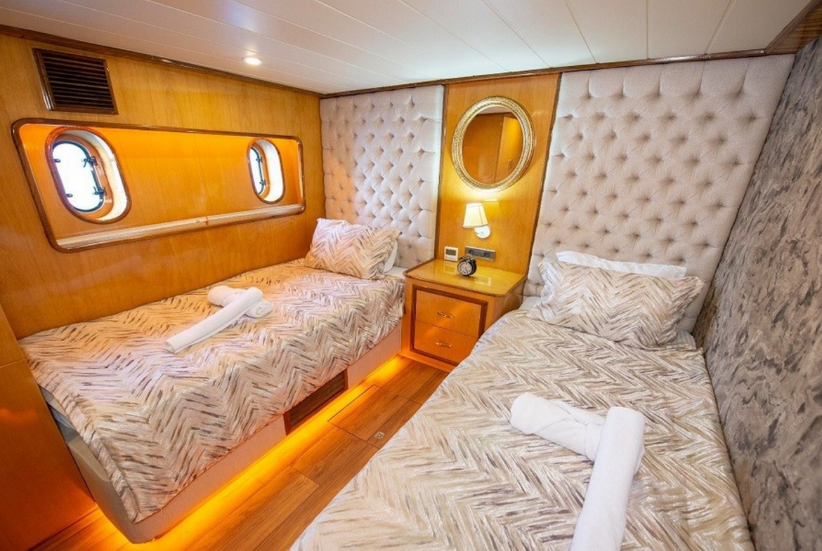 Simay s Motor Yacht