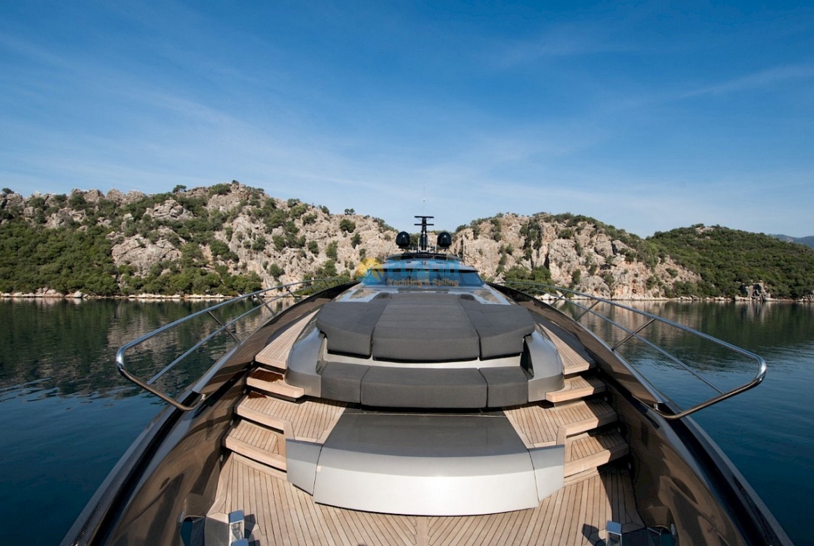 Motoryacht Charter Rent Motor Yacht